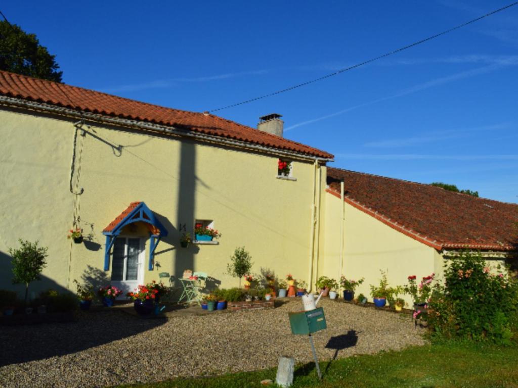 Availles-Limouzine Homestay Arrabella מראה חיצוני תמונה